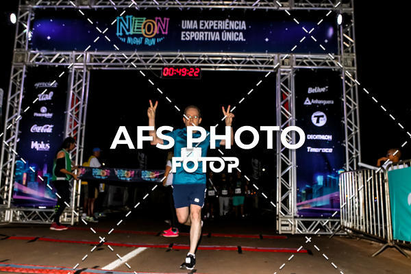 Buy your photos of the eventNeon Night Run 2019 - Brasilia on Fotop
