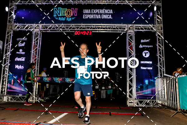 Buy your photos of the eventNeon Night Run 2019 - Brasilia on Fotop