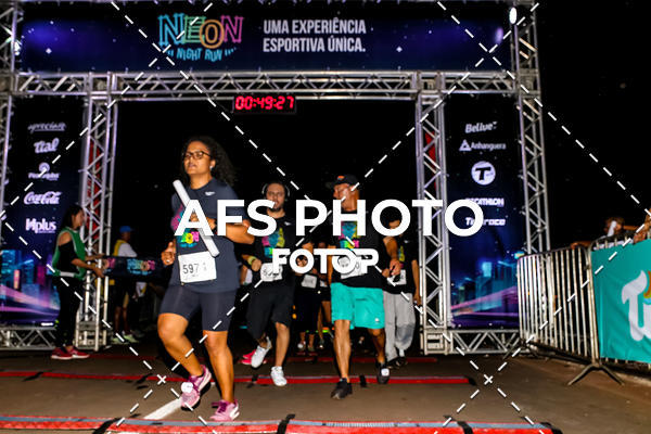 Buy your photos of the eventNeon Night Run 2019 - Brasilia on Fotop