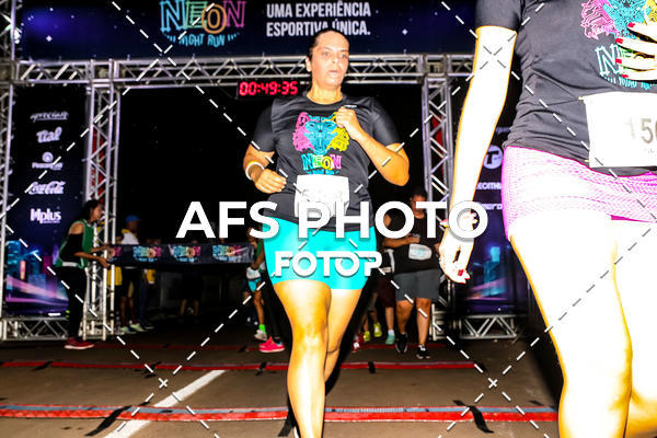 Buy your photos of the eventNeon Night Run 2019 - Brasilia on Fotop