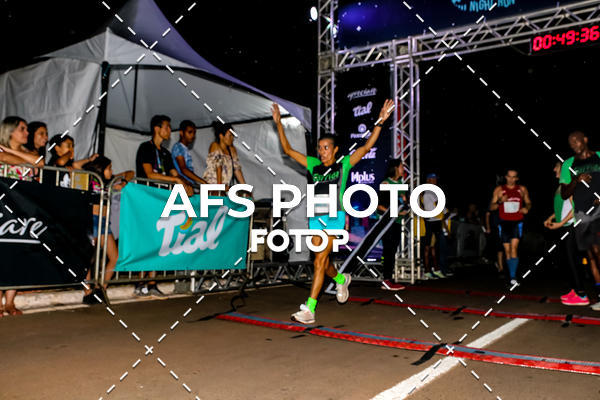 Buy your photos of the eventNeon Night Run 2019 - Brasilia on Fotop
