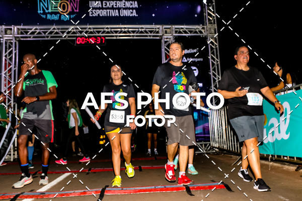 Buy your photos of the eventNeon Night Run 2019 - Brasilia on Fotop