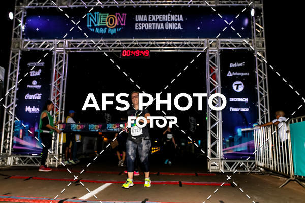 Buy your photos of the eventNeon Night Run 2019 - Brasilia on Fotop