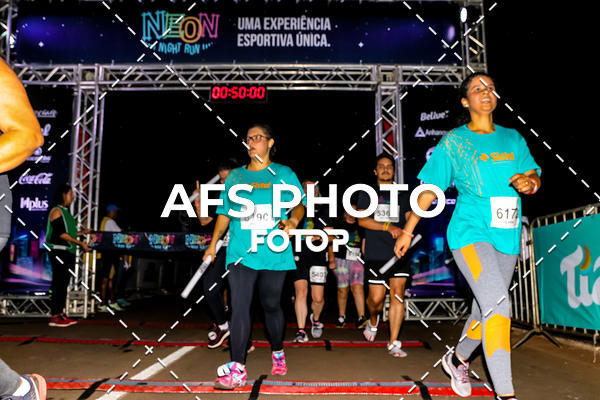 Buy your photos of the eventNeon Night Run 2019 - Brasilia on Fotop
