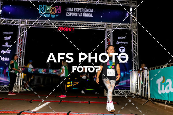 Buy your photos of the eventNeon Night Run 2019 - Brasilia on Fotop