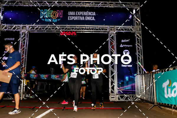 Buy your photos of the eventNeon Night Run 2019 - Brasilia on Fotop