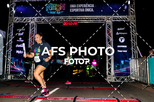 Buy your photos of the eventNeon Night Run 2019 - Brasilia on Fotop