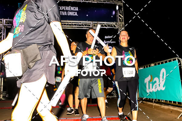 Buy your photos of the eventNeon Night Run 2019 - Brasilia on Fotop