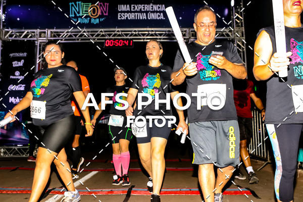 Buy your photos of the eventNeon Night Run 2019 - Brasilia on Fotop