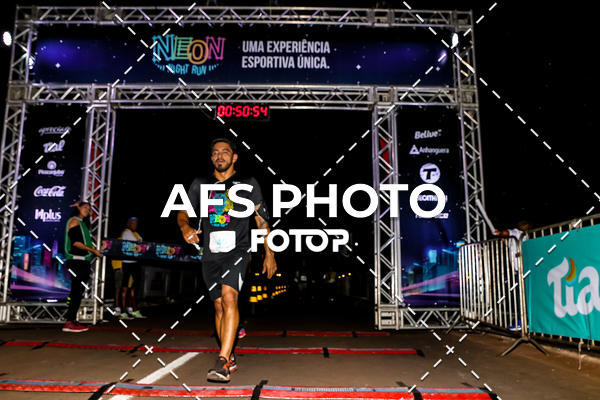 Buy your photos of the eventNeon Night Run 2019 - Brasilia on Fotop