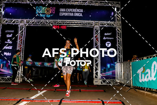 Buy your photos of the eventNeon Night Run 2019 - Brasilia on Fotop