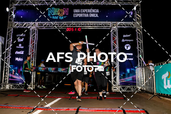 Buy your photos of the eventNeon Night Run 2019 - Brasilia on Fotop