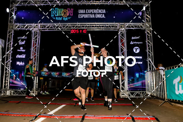 Buy your photos of the eventNeon Night Run 2019 - Brasilia on Fotop