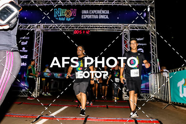 Buy your photos of the eventNeon Night Run 2019 - Brasilia on Fotop