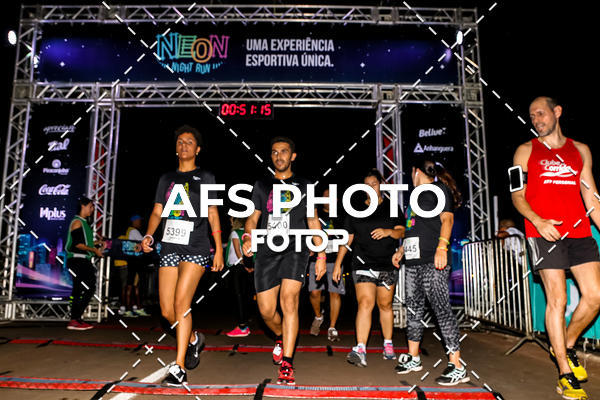 Buy your photos of the eventNeon Night Run 2019 - Brasilia on Fotop