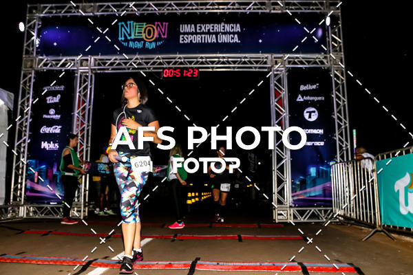 Buy your photos of the eventNeon Night Run 2019 - Brasilia on Fotop