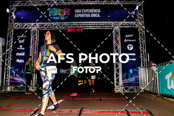 Buy your photos of the eventNeon Night Run 2019 - Brasilia on Fotop