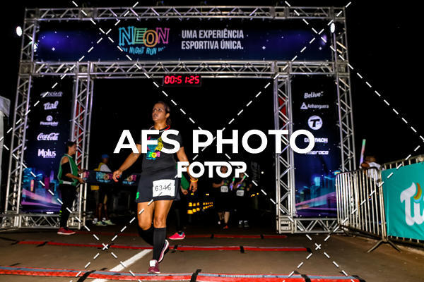 Buy your photos of the eventNeon Night Run 2019 - Brasilia on Fotop