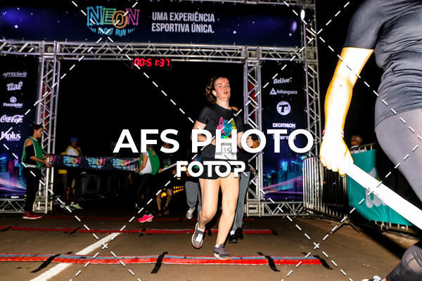 Buy your photos of the eventNeon Night Run 2019 - Brasilia on Fotop