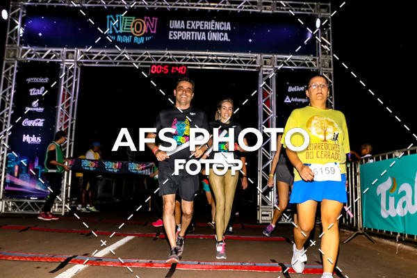 Buy your photos of the eventNeon Night Run 2019 - Brasilia on Fotop