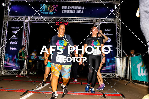 Buy your photos of the eventNeon Night Run 2019 - Brasilia on Fotop