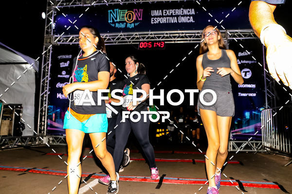 Buy your photos of the eventNeon Night Run 2019 - Brasilia on Fotop