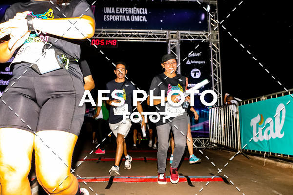 Buy your photos of the eventNeon Night Run 2019 - Brasilia on Fotop