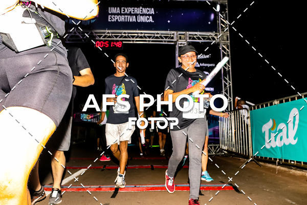 Buy your photos of the eventNeon Night Run 2019 - Brasilia on Fotop