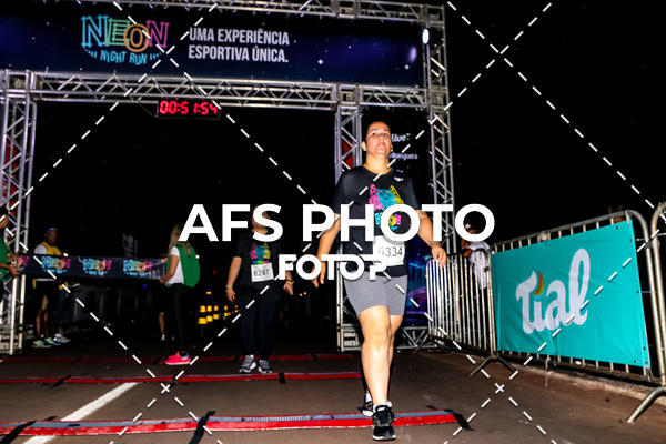 Buy your photos of the eventNeon Night Run 2019 - Brasilia on Fotop