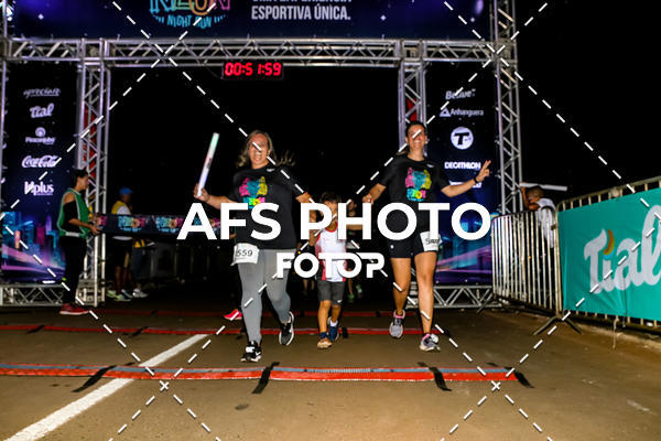 Buy your photos of the eventNeon Night Run 2019 - Brasilia on Fotop