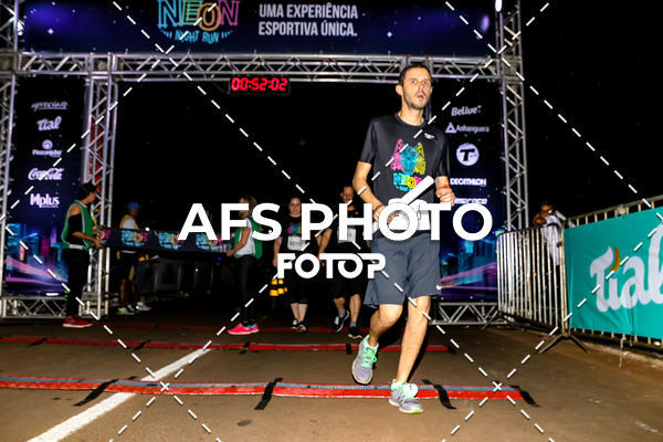 Buy your photos of the eventNeon Night Run 2019 - Brasilia on Fotop