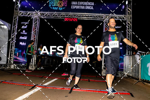 Buy your photos of the eventNeon Night Run 2019 - Brasilia on Fotop