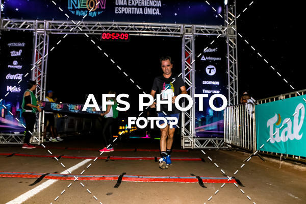 Buy your photos of the eventNeon Night Run 2019 - Brasilia on Fotop