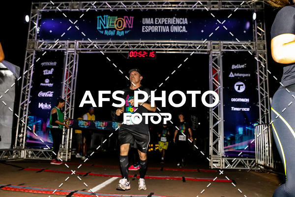Buy your photos of the eventNeon Night Run 2019 - Brasilia on Fotop