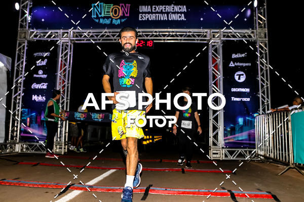 Buy your photos of the eventNeon Night Run 2019 - Brasilia on Fotop