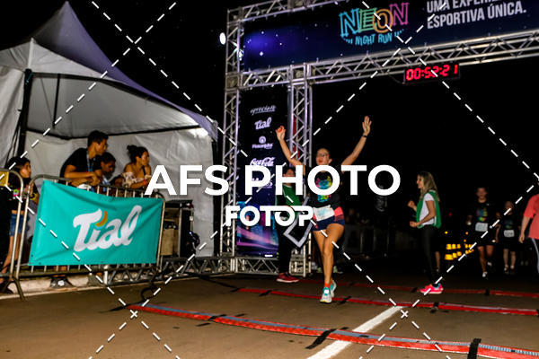Buy your photos of the eventNeon Night Run 2019 - Brasilia on Fotop