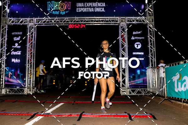 Buy your photos of the eventNeon Night Run 2019 - Brasilia on Fotop
