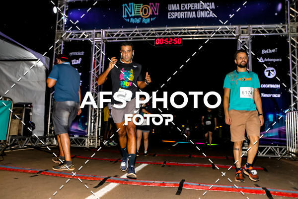 Buy your photos of the eventNeon Night Run 2019 - Brasilia on Fotop