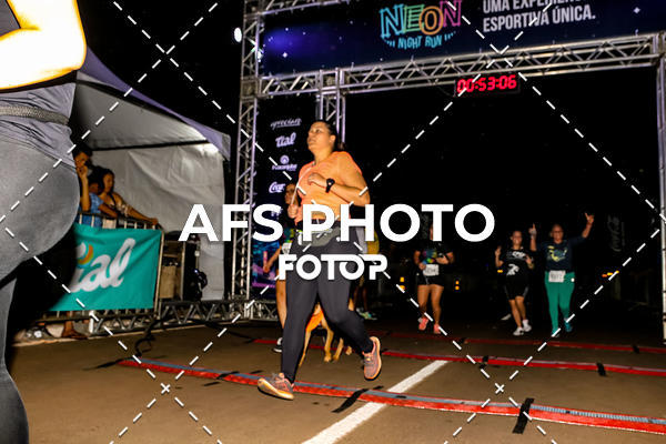 Buy your photos of the eventNeon Night Run 2019 - Brasilia on Fotop