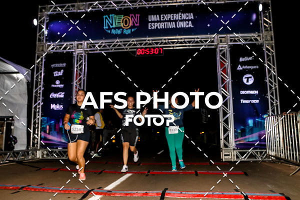 Buy your photos of the eventNeon Night Run 2019 - Brasilia on Fotop