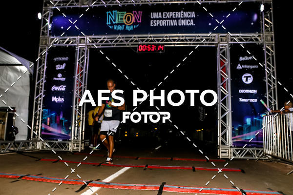 Buy your photos of the eventNeon Night Run 2019 - Brasilia on Fotop