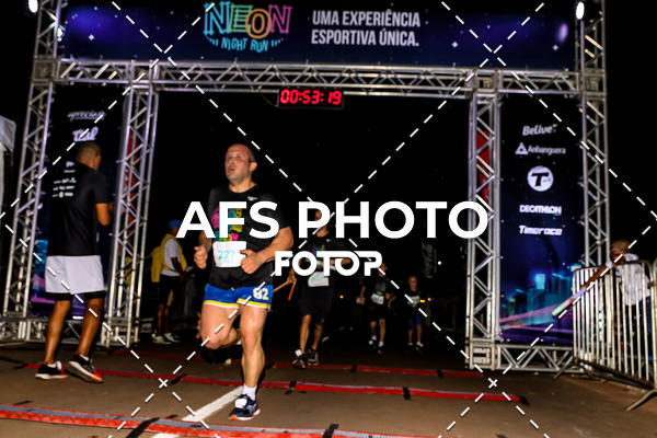 Buy your photos of the eventNeon Night Run 2019 - Brasilia on Fotop