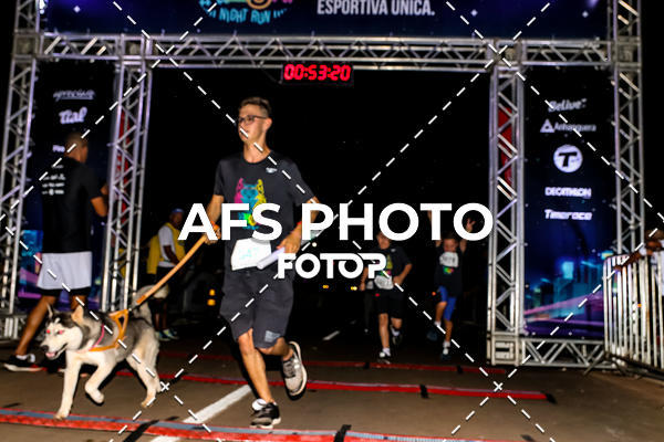 Buy your photos of the eventNeon Night Run 2019 - Brasilia on Fotop