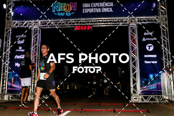 Buy your photos of the eventNeon Night Run 2019 - Brasilia on Fotop