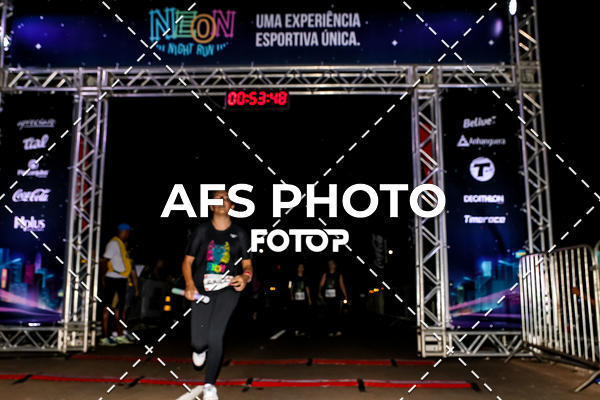 Buy your photos of the eventNeon Night Run 2019 - Brasilia on Fotop