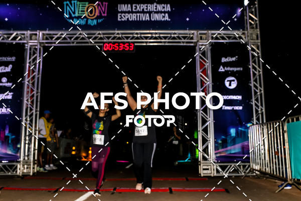 Buy your photos of the eventNeon Night Run 2019 - Brasilia on Fotop
