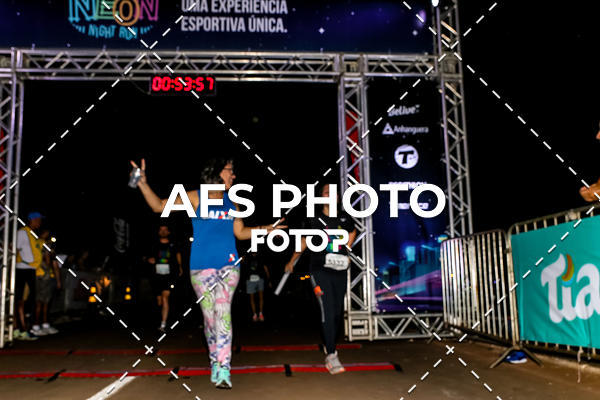 Buy your photos of the eventNeon Night Run 2019 - Brasilia on Fotop