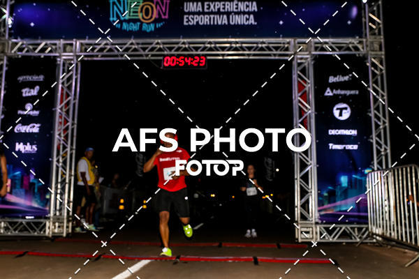 Buy your photos of the eventNeon Night Run 2019 - Brasilia on Fotop