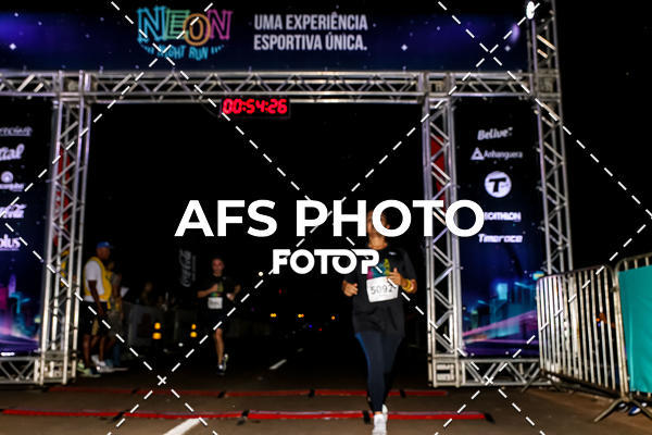 Buy your photos of the eventNeon Night Run 2019 - Brasilia on Fotop