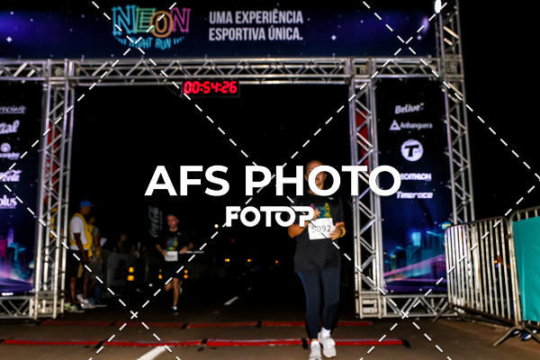 Buy your photos of the eventNeon Night Run 2019 - Brasilia on Fotop